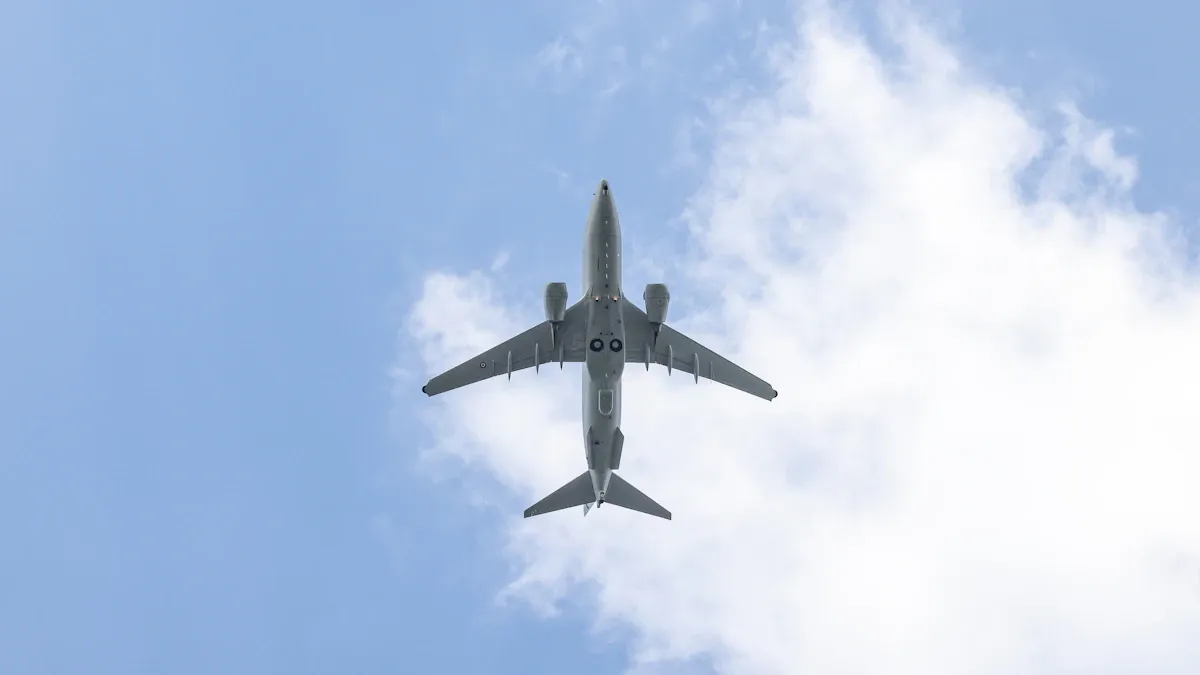 Türk silahlı kuvvetleri savunma bütçesi artışı ve askeri stratejik gücün görsel temsili.